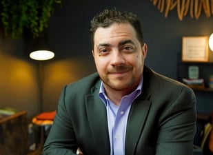 Article: Hire Me to Speak • UI/UX Expert, Business and Marketing Mentor